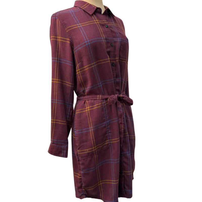 Toad&Co Plaid Shirt Dress<br />
With Belt<br />
Color: Merlot, Pumpkin, Blue<br />
Size: Medium<br />
60% Recycled Cotton 40% Recycled Polyester