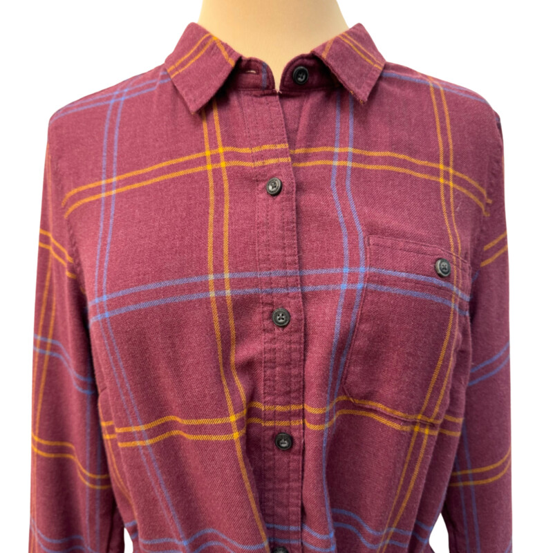 Toad&Co Plaid Shirt Dress<br />
With Belt<br />
Color: Merlot, Pumpkin, Blue<br />
Size: Medium<br />
60% Recycled Cotton 40% Recycled Polyester