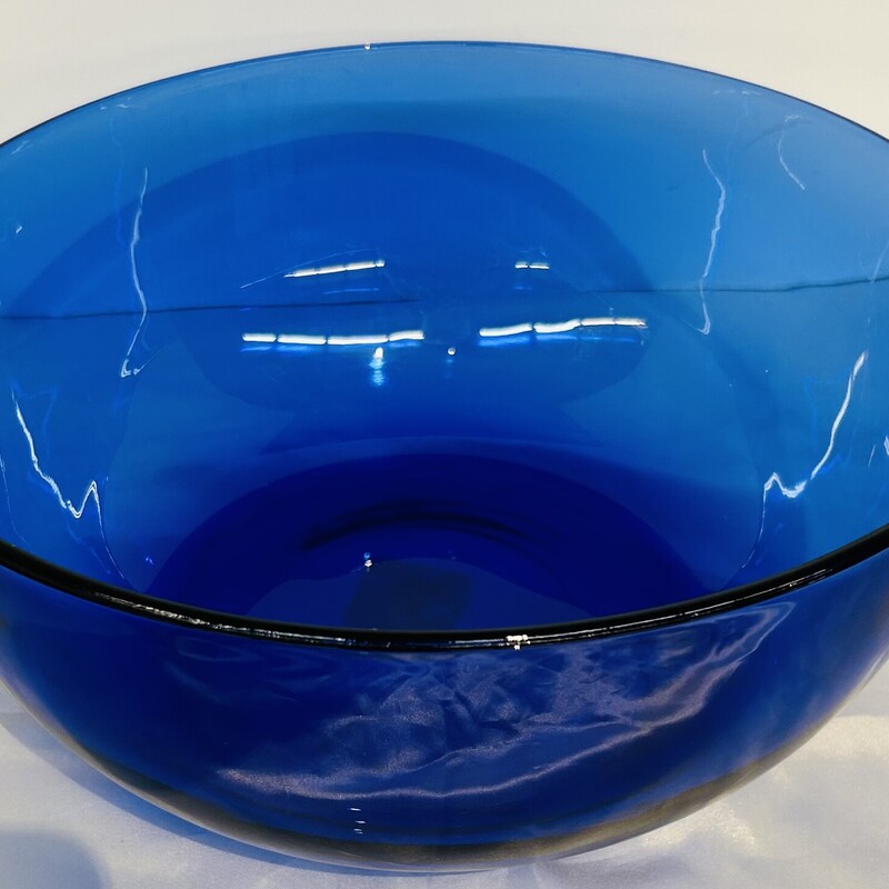 Anchor Hocking Large Glass Bowl
Cobalt
Size: 11 x 4.5H