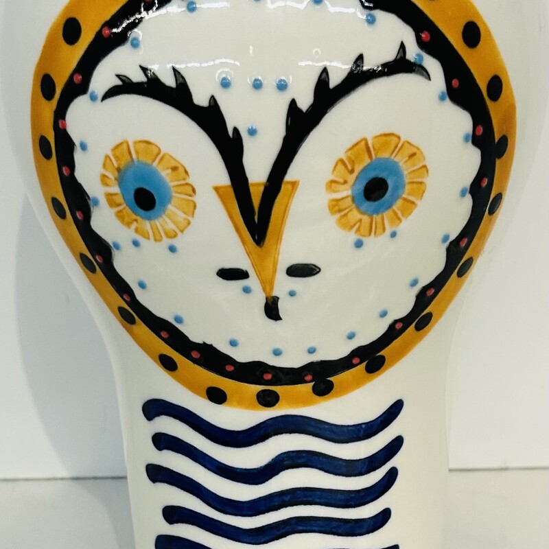 West Elm Whimsica Owl Vase
Cream Navy Yellow
Size: 5.5 x 9H