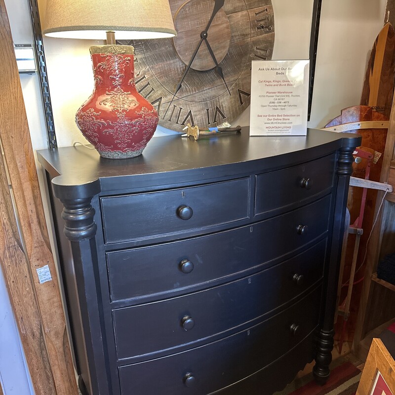 Somerset Furniture Black Dresser

Size: 45Wx21Dx49T