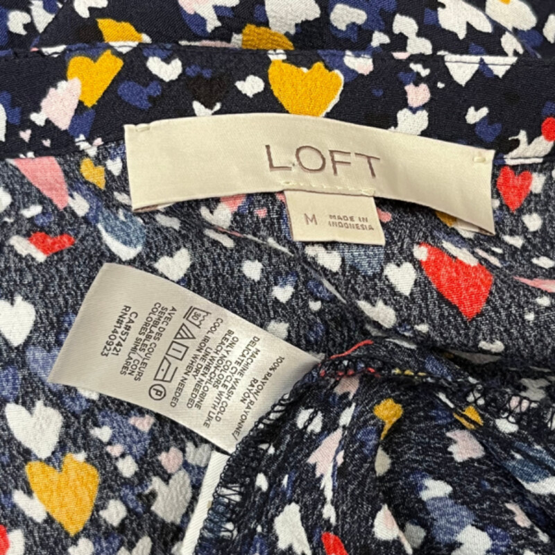 Loft Lots Of Hearts Dress<br />
Long Sleeve<br />
Drop Waist<br />
Color: Navy, Red, Pink, Blue, White, and Marigold<br />
Size: Medium