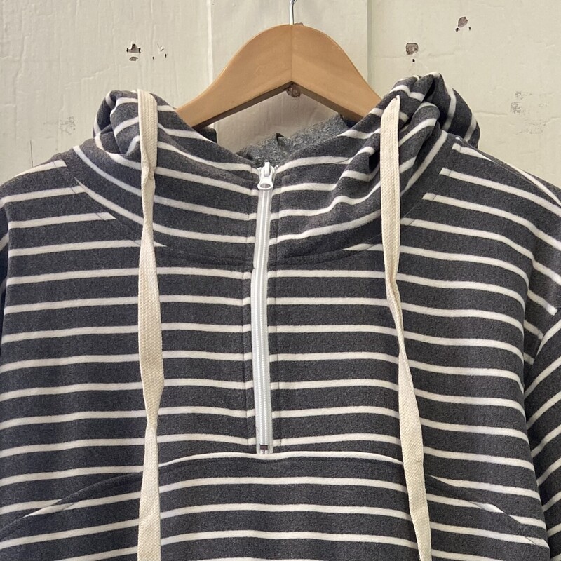 NWT Gy/W Stripe Fleece