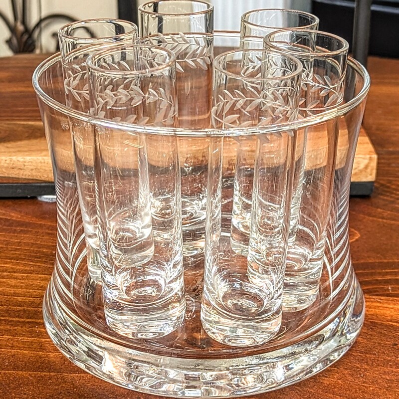 Pottery Barn Vodka Chiller Set
Clear
Size: 5.5 x 4.5H