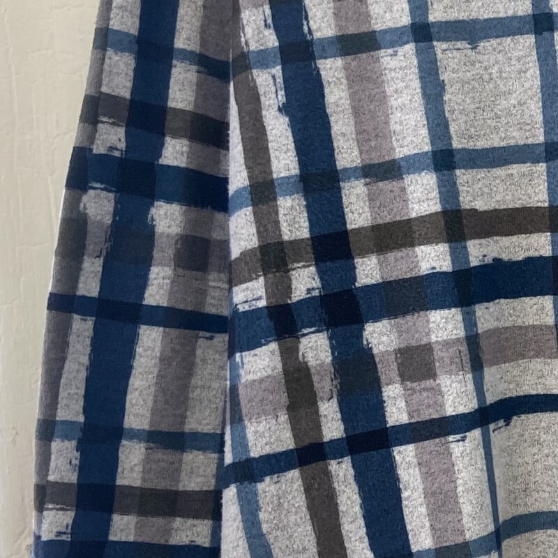 Gry/blu/br Plaid Top<br />
Gry/blu<br />
Size: XL