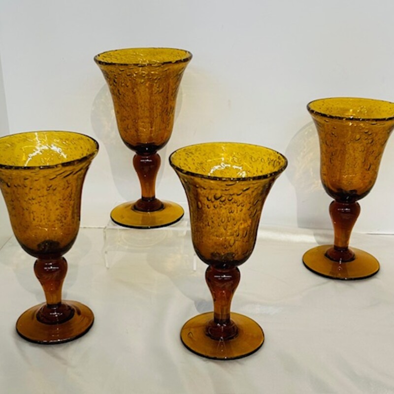 Set of 4 Bubble Glass Goblets
Amber
Size: 4 x 7H