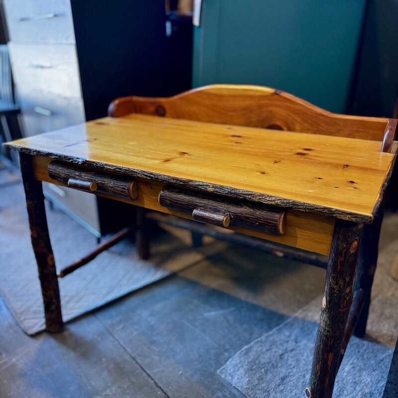 Old Hickory Desk<br />
<br />
 Size: 35Hx43Wx25D