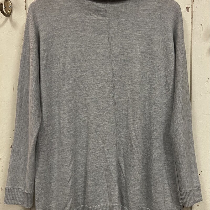 Gry Wool Turtle Sweater
Grey
Size: XL