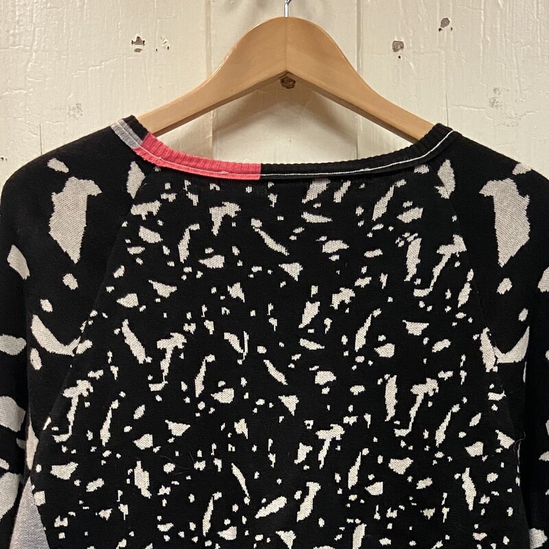 Bk/tn/gy Pat Sweater<br />
Blk/t/gy<br />
Size: XL