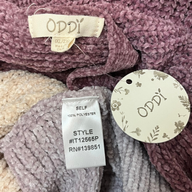 NEW Oddy Chenille Sweater<br />
Super Soft!<br />
Twist Back Detail<br />
Colors: Mauve, Oatmeal, and Lavendar<br />
Size: 1X-2X