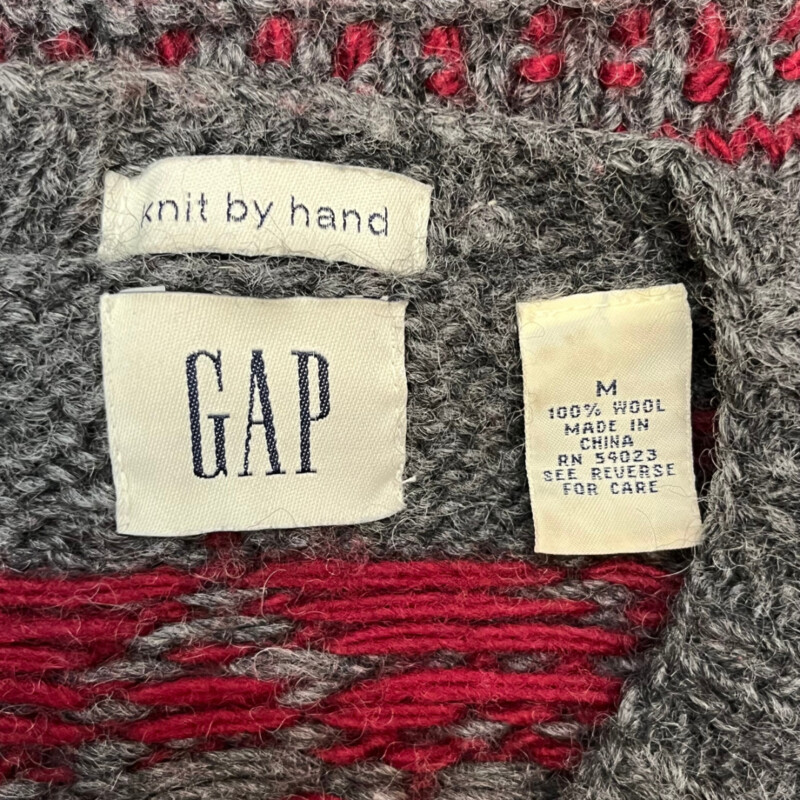 GAP 100% Wool Cardigan<br />
Fair Isle Style<br />
Moose<br />
Burgundy, and Gray<br />
Size: Medium