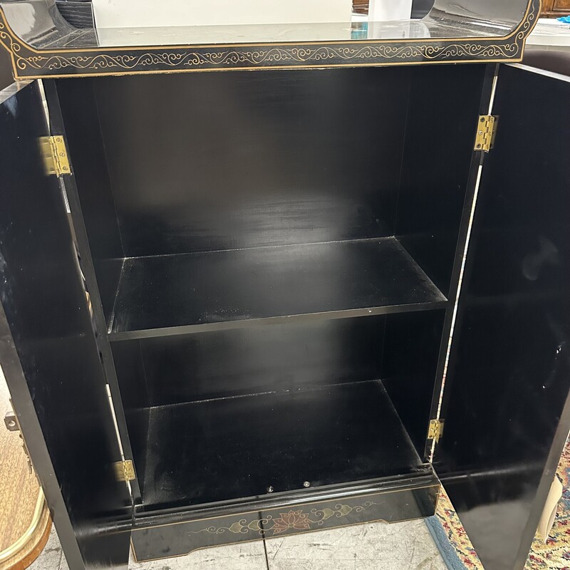 Black Lacquer Asian Cabinet, 2 Doors<br />
Size: 27x12x38