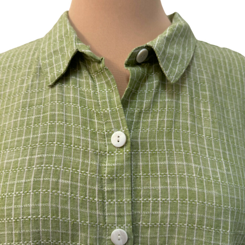 Habitat Checked Tunic<br />
Linen & Cotton<br />
Grid Pattern<br />
3/4 Sleeves<br />
Lime White<br />
Size: Medium