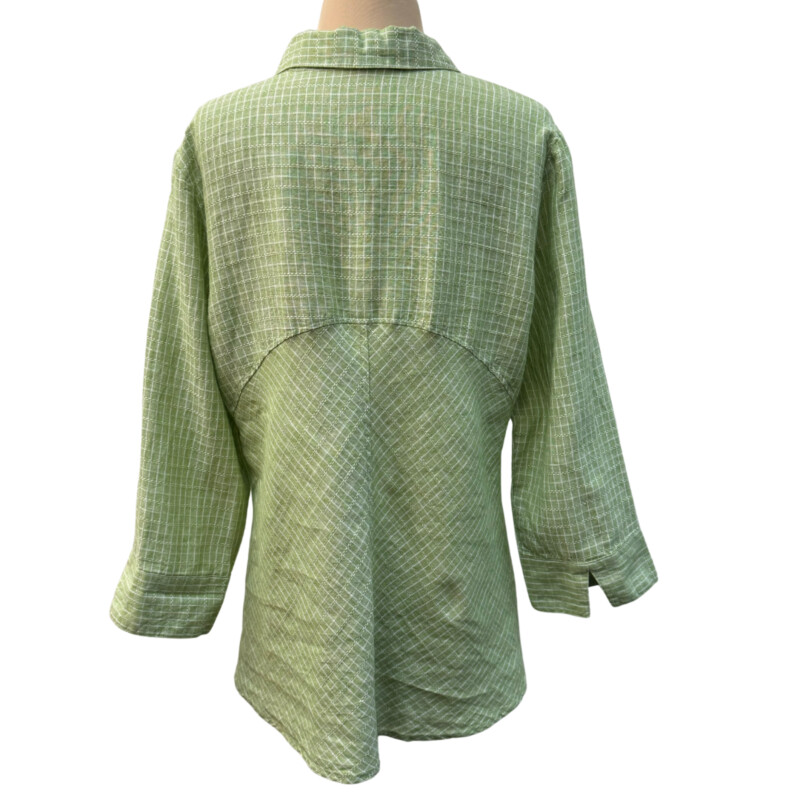 Habitat Checked Tunic<br />
Linen & Cotton<br />
Grid Pattern<br />
3/4 Sleeves<br />
Lime White<br />
Size: Medium