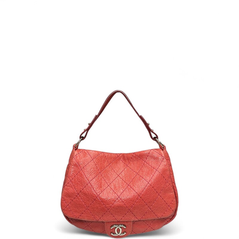 Chanel On The Road Red Hobo
From the Spring/Summer 2010 Collection by Karl Lagerfeld
Red Leather
Interlocking CC Logo & Quilted Pattern
Silver-Tone Hardware
Flat Handle & Single Shoulder Strap
Satin Lining & Dual Interior Pockets
Snap Closure at Front

*Some minor fading

Code: 13347844
Dimensions: Shoulder Strap Drop: 11.75
Height: 10.75
Width: 15.25
Depth: 5.25