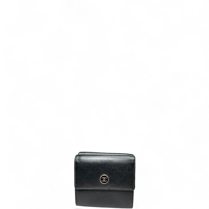 Chanel Trifold Compact, Black Compact
Calfskin Leather
Button snap closure
Dimensions: 4x4