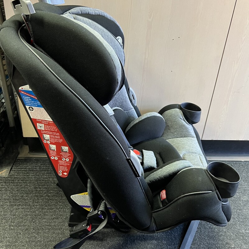 Saftey First - Grow N Go, Black, Size: 3 In 1

Expiration: Dec 2029

3-in-1 convertible car seat suitable for baby rear-facing 5-40 lbs (19-40-inch ), forward-facing 22 to 65 lbs(29-49-inch ) and converts to booster seat 40 to 100 lbs(43-52-inch )
QuickFit harness system lets you adjust the height from the front, three-position recline that can be adjusted with just one hand and harness holders making it easier to get your child in and out. Takes up less space in the back seat, with up to 7 inches of extra room in the front
Removable pillow allow the seat to grow with your child and rear-facing installation provides up to seven more-inch for the front seat , Meets or exceeds Federal and ASTM Safety Standards
2 integrated cup holders, machine-washable and dryer-safe seat pad removes easily, with no need to remove the harness
One click UAS, meets CMVSS 213, 213.1 and 213.2 and approved for Airplane use when used with the harness system