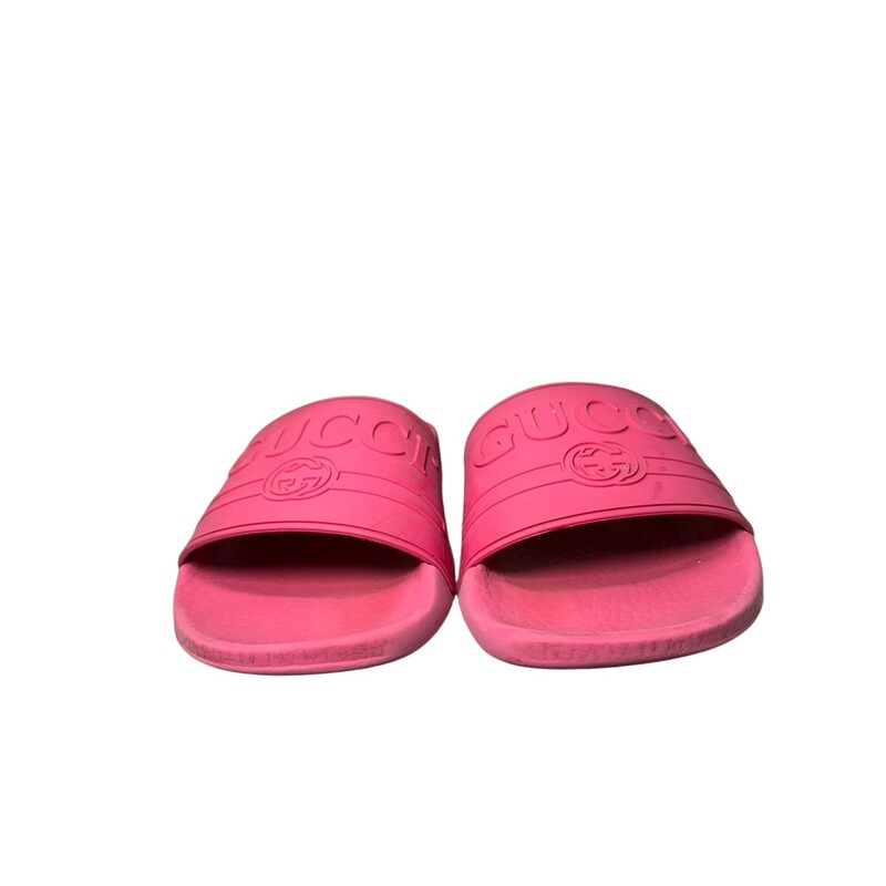 Gucci Logo Slides, Pink, Size: 36

Date Code:52140

Note: Wear through out the slides.