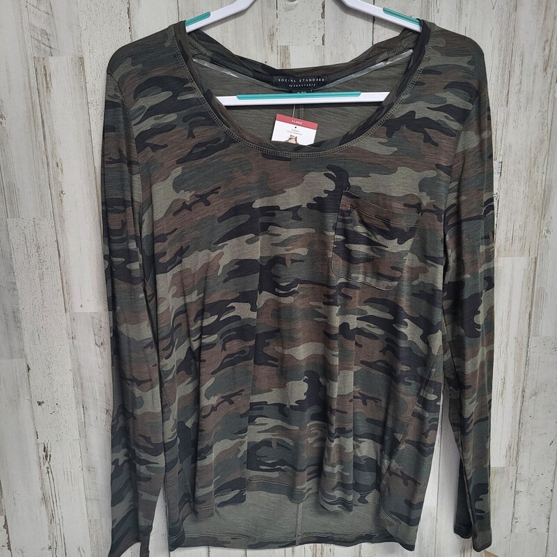 XL Camo Pocket Top