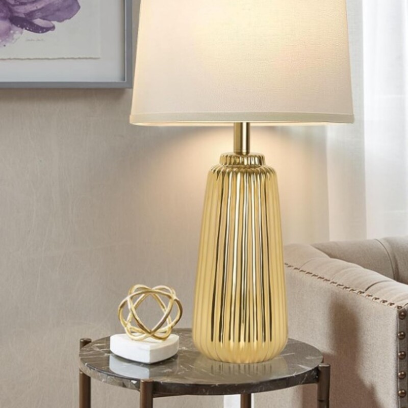 Modern Gold Table Lamp
Gold with White Shade
Size: 13x25H
Three Color Temperature:Modern table lamps offer three color temperature settings (3000K, 4000K, and 6000K) to cater to various lighting needs. Select warm light for a cozy ambiance, natural light for everyday tasks, and daylight light for focused reading or work.
NEW