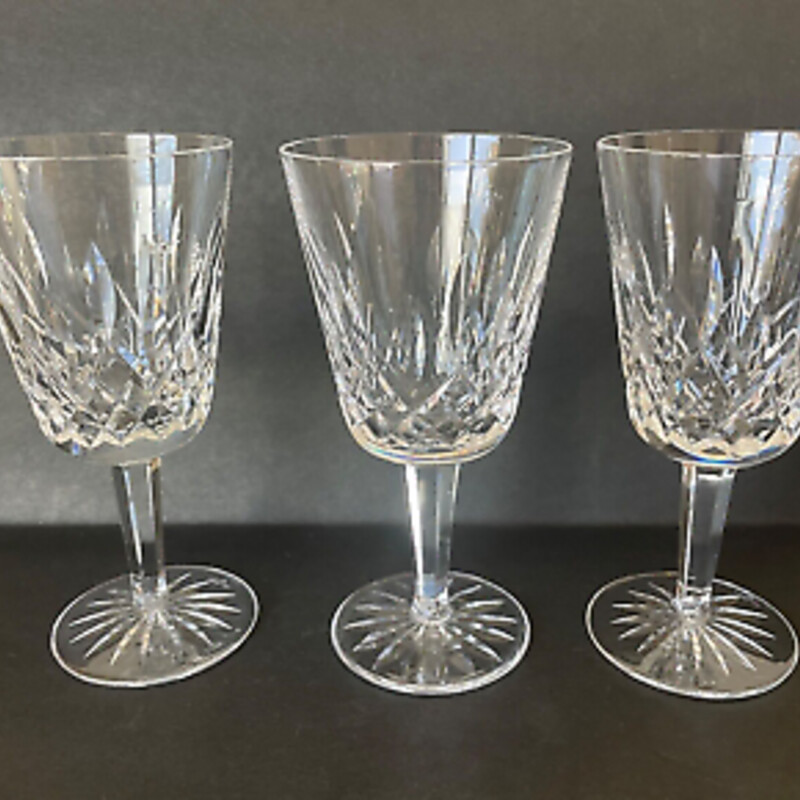 Set of 3 Waterford Lismore Water Goblets
Clear Size: 3.5 x 7H
Another set of 4 sold separately