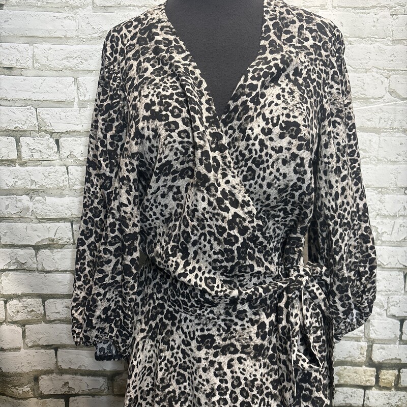 Banana Republic, Leopard, Size: Medium