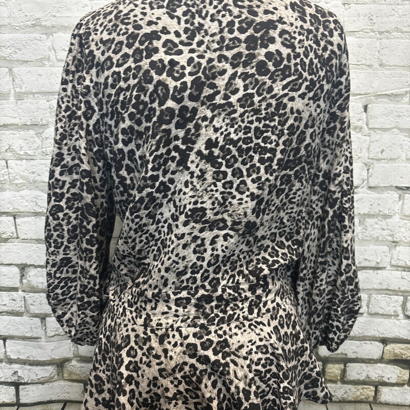 Banana Republic, Leopard, Size: Medium