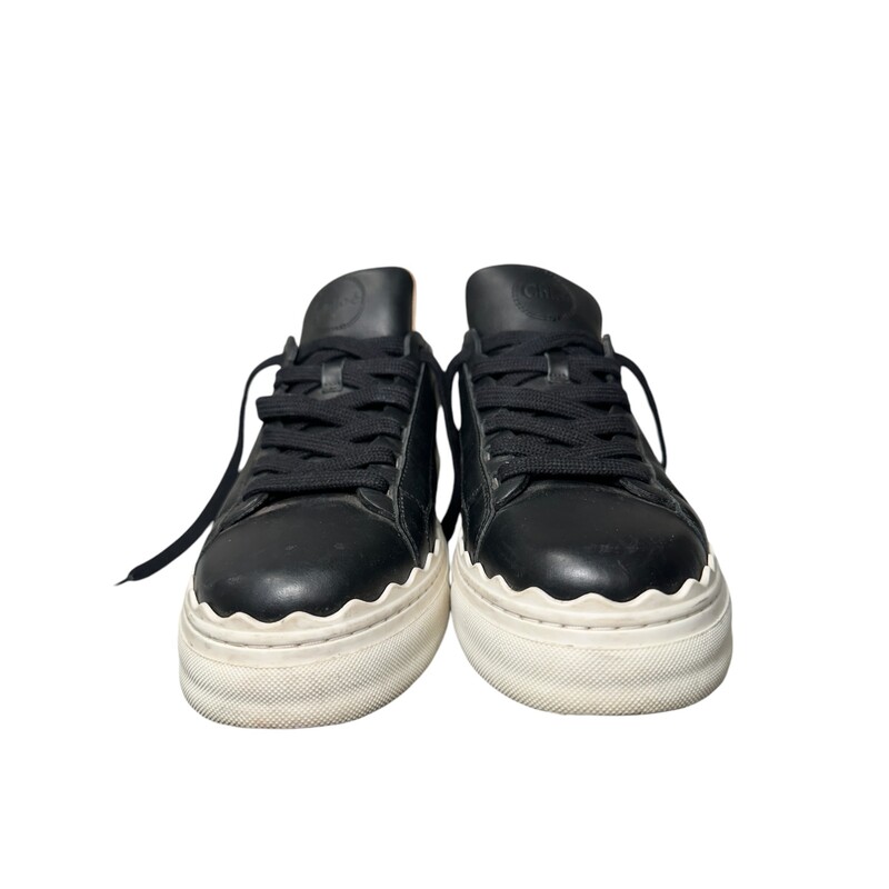 Chloe Black Scalloped<br />
 Black<br />
 Size: 41<br />
Code: 03223