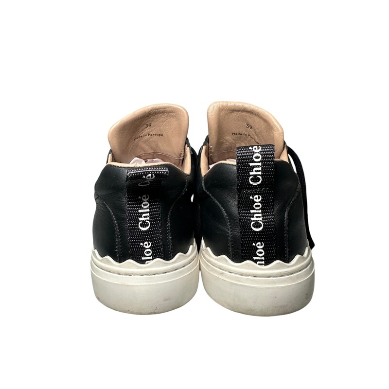 Chloe Black Scalloped<br />
 Black<br />
 Size: 41<br />
Code: 03223