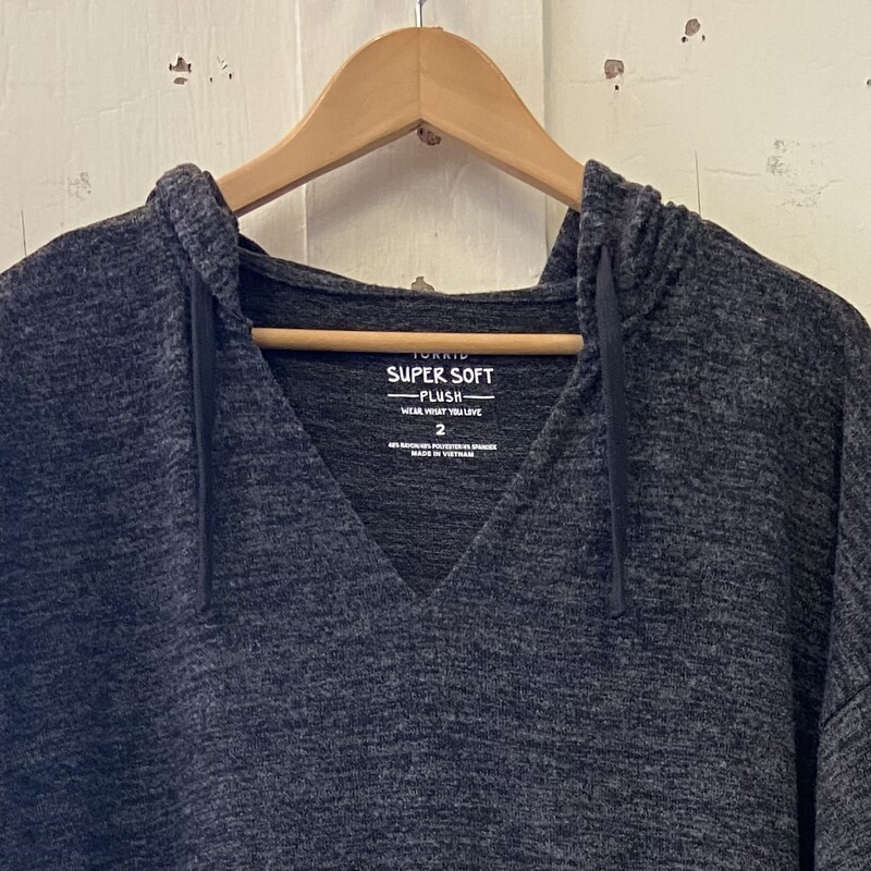 NWT Charc Hth Hoodie<br />
Charcoal<br />
Size: 2X