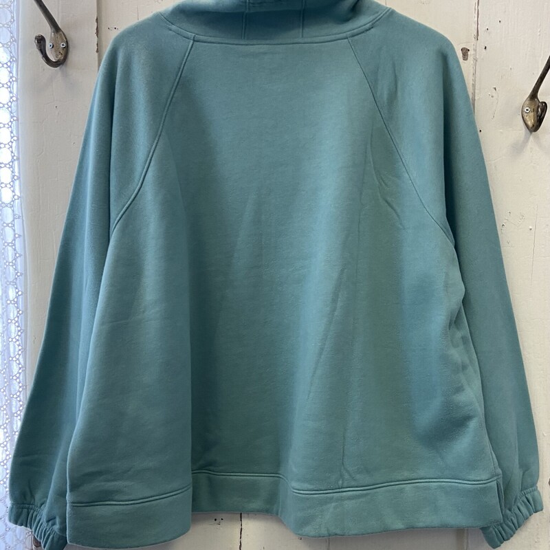 Fern Cowl Sweatshirt<br />
Fern<br />
Size: 2X