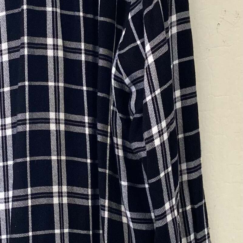 Blk/Wt Flannel Shirt<br />
Blk/Wt<br />
Size: 3X