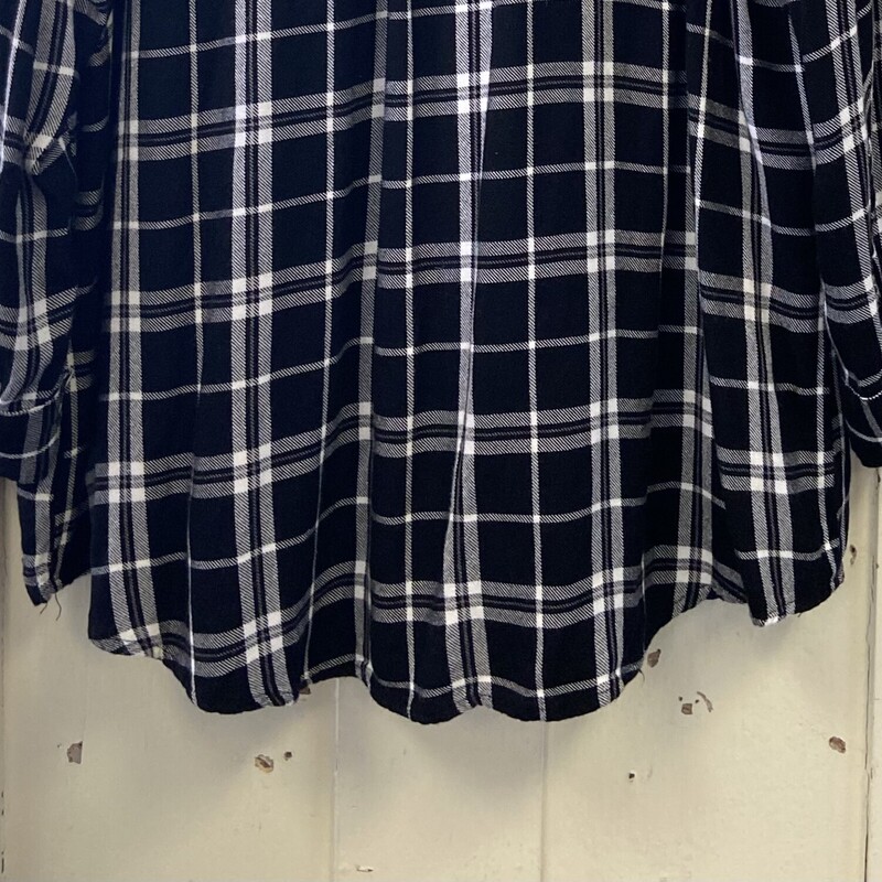 Blk/Wt Flannel Shirt<br />
Blk/Wt<br />
Size: 3X