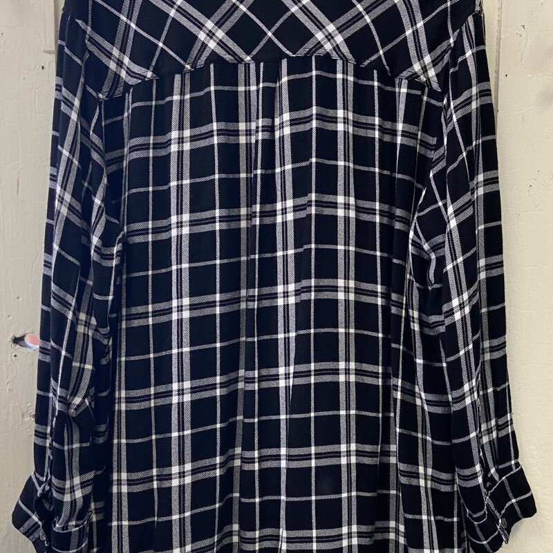 Blk/Wt Flannel Shirt<br />
Blk/Wt<br />
Size: 3X