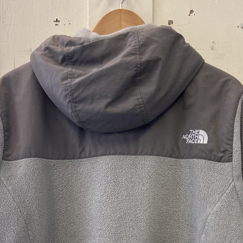 Gry Fleece Zip Jacket<br />
Grey<br />
Size: 2X R $90