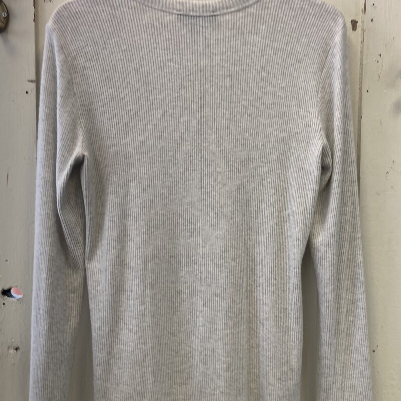 Lt Gry Ribbed Top<br />
Lt Grey<br />
Size: XL