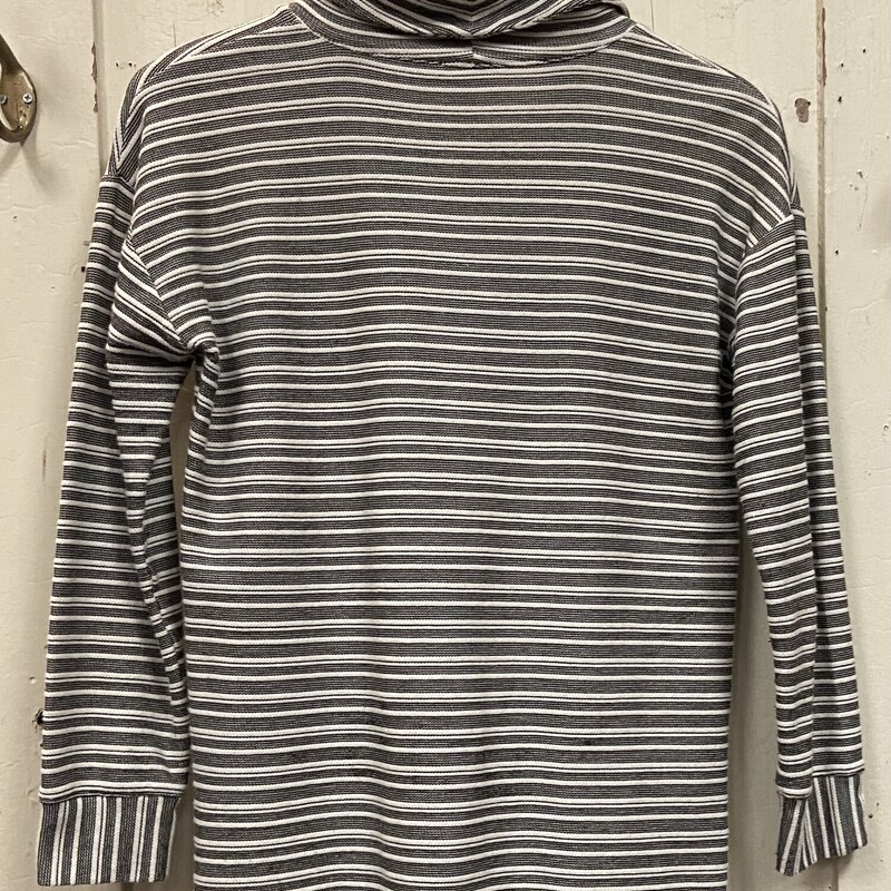 Wht/blk Stripe Cowl Top<br />
Wht/blk<br />
Size: Small