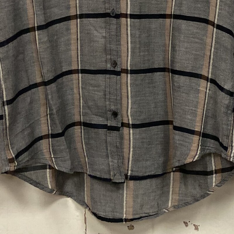 Gry/blk/tan Plaid Shirt<br />
Gry/bk/t<br />
Size: Small