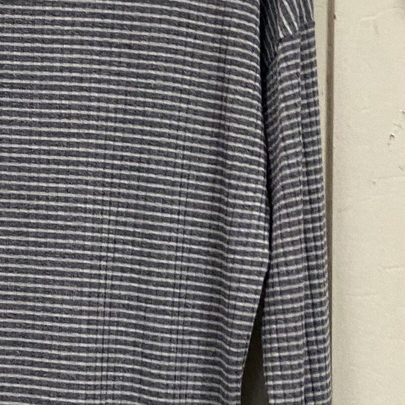 Gry/wt Stripe LS Tee<br />
Gry/wht<br />
Size: Small