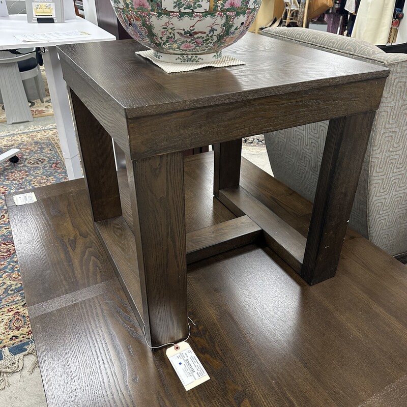 Contemporary Side Table, Espresso Brown<br />
Size: 24x24x24