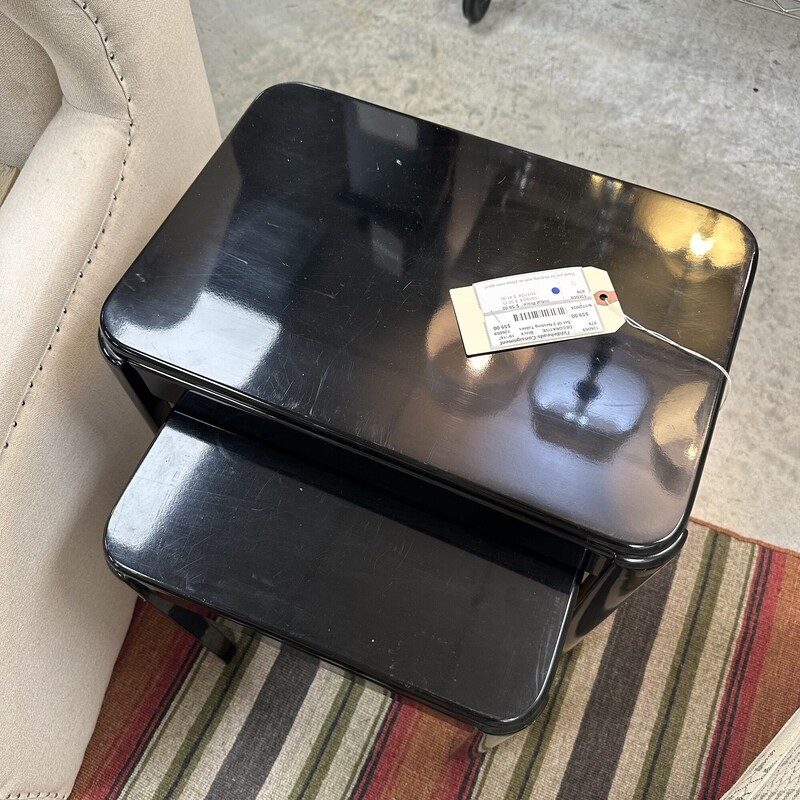 Set Of 2 Nesting Tables, Black Lacquer
Size: 19in and 16in H