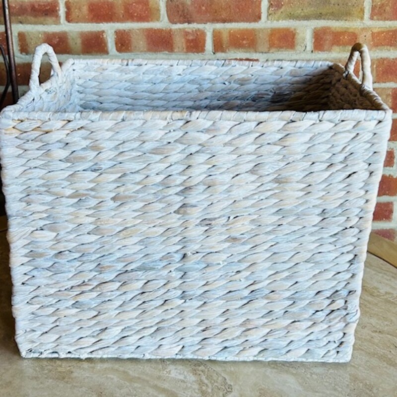 Rectangle Woven W/handles