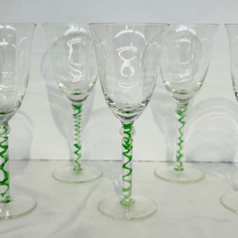 Set of 6 Clear Goblets with Filigree Stem
Clear Green
Size: 3.5 x 8H