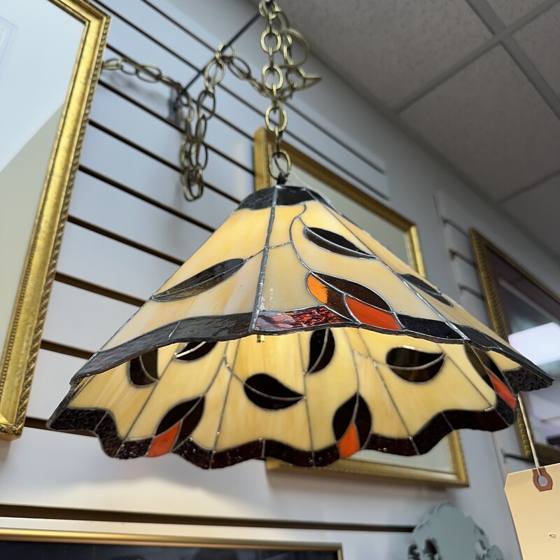 Tiffany Style Pendant Lam, Brown/Orange. Does not need to be hard wired- has a plug attached.<br />
Size: 12in