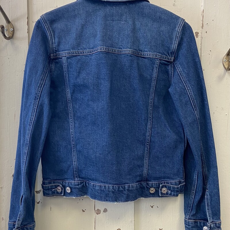 Blu Denim Jacket<br />
Blue<br />
Size: M R $175