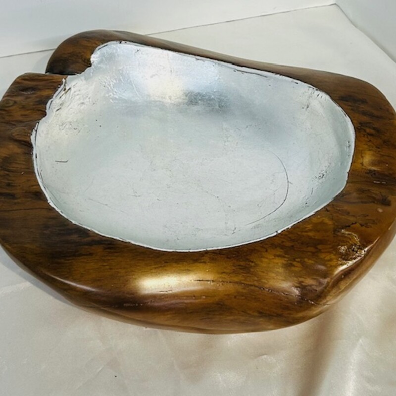 Selamat Wood Odd Shaped Bowl
Brown Silver
Size: 10 x 9 x 3H