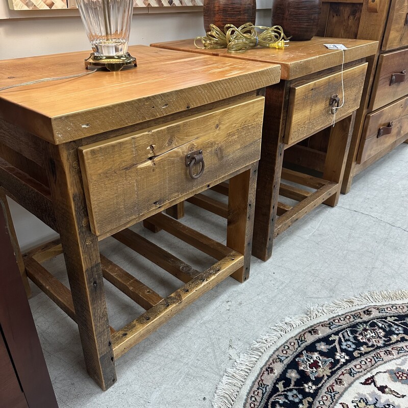 PAIR Rustic Nightstands, Wood/Pine<br />
Size: 27x24x22