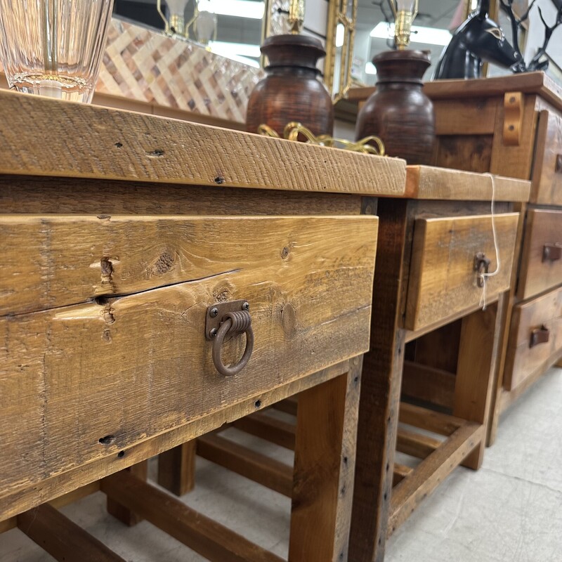 PAIR Rustic Nightstands, Wood/Pine<br />
Size: 27x24x22