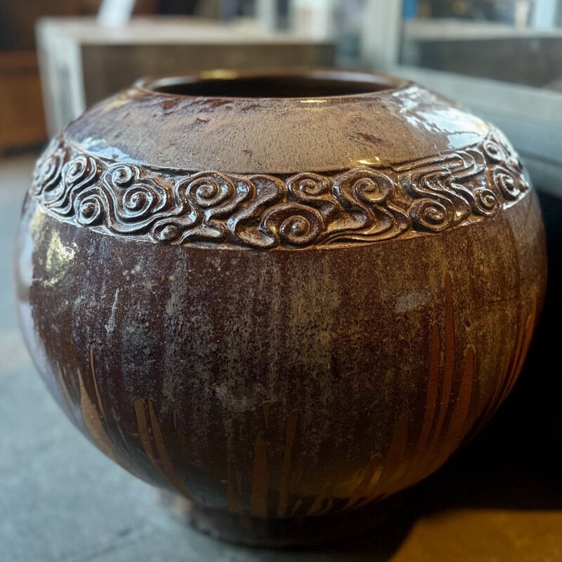 Large Glazed Ceramic Pot

Size: 24x24