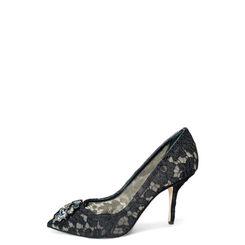 D&G Lace Jewlels Pumps, Black, Size: 38

Comes with the box.